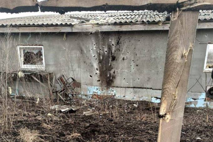 Фото наслідків обстрілу села Басове Харківської області